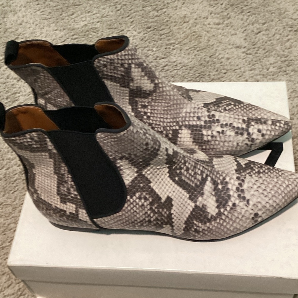 Schutz Flat Pointed Toe Snakeskin Booties 10